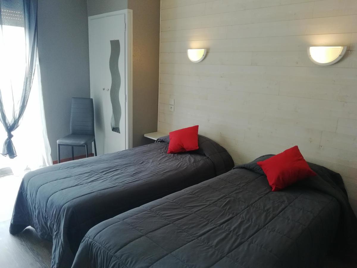 Hotel L'Oustalet Фон-Ромё Экстерьер фото