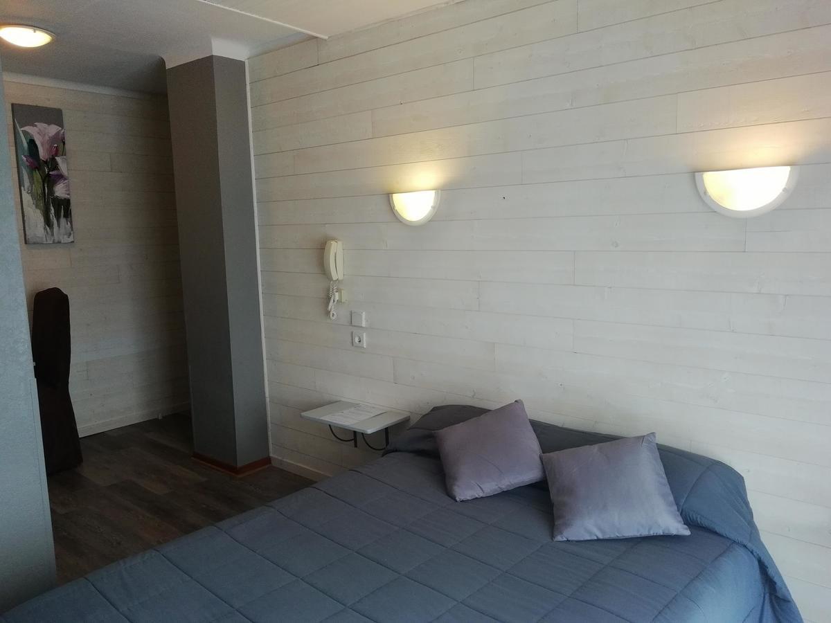 Hotel L'Oustalet Фон-Ромё Экстерьер фото