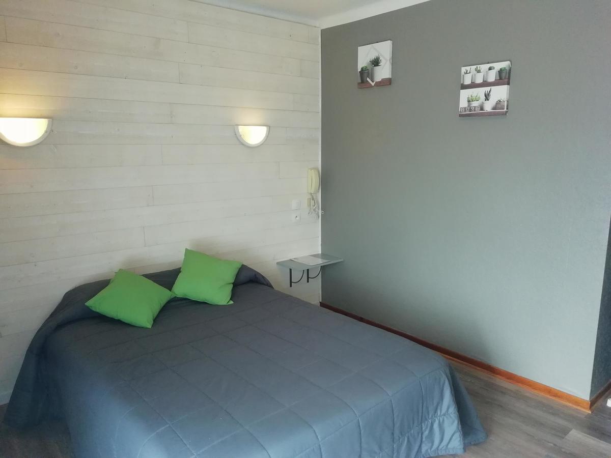 Hotel L'Oustalet Фон-Ромё Экстерьер фото