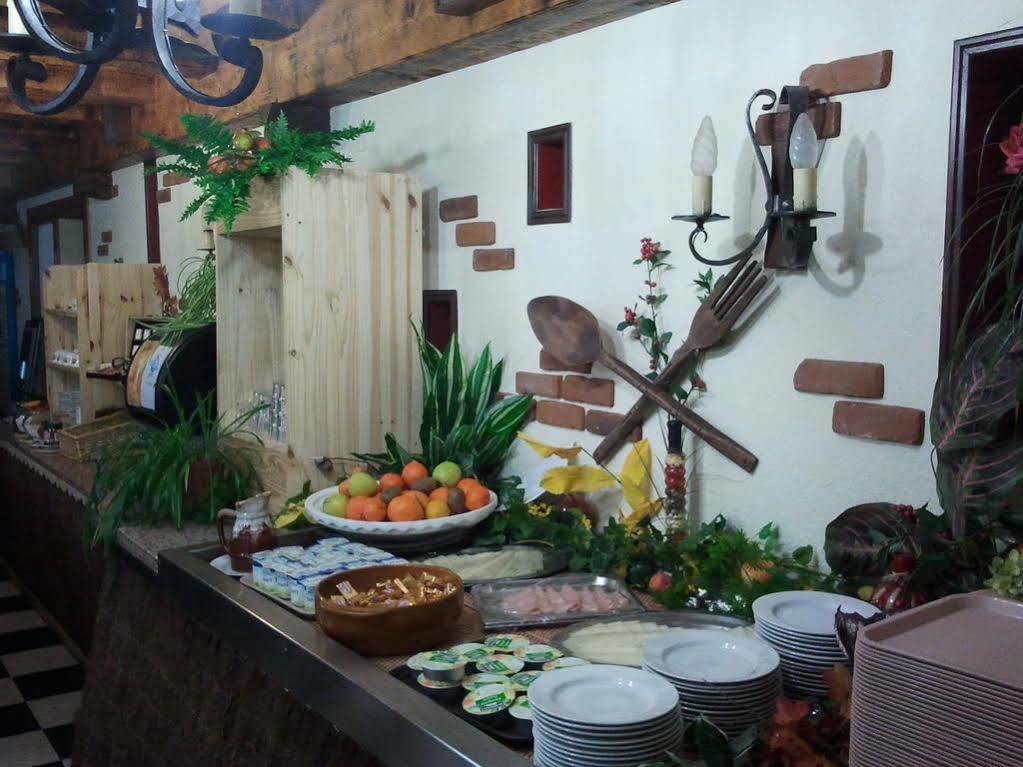 Hotel L'Oustalet Фон-Ромё Экстерьер фото